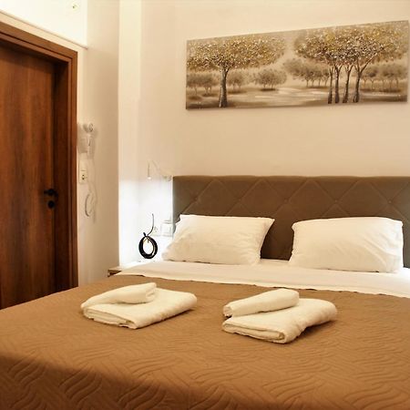 Evangelia'S Little House Rhodes City Esterno foto