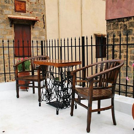 Evangelia'S Little House Rhodes City Esterno foto